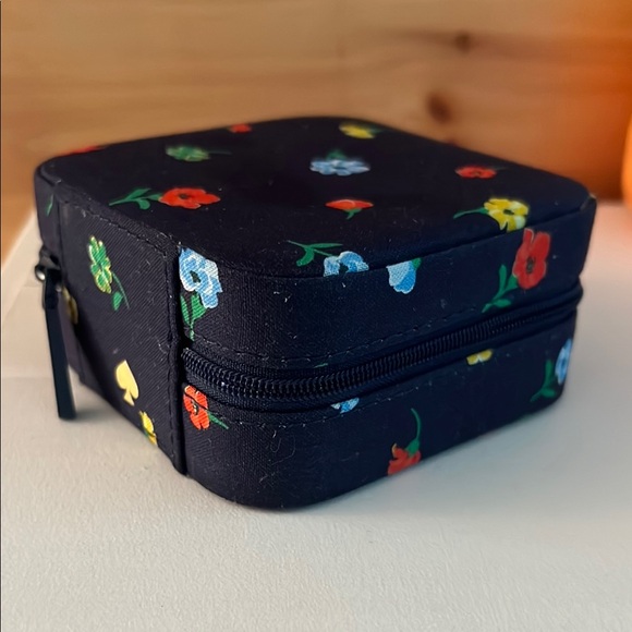 Kate Spade Floral Travel Jewelry Organizer - Picture 5 of 6